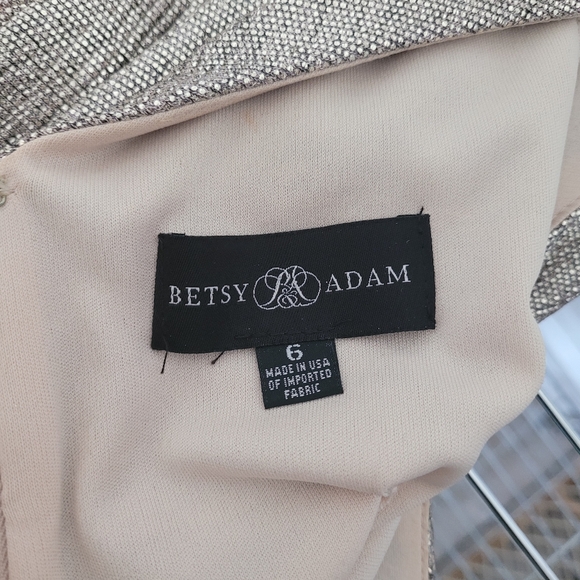 Gold/silver metallic Betsy and Adam sheath dress with draped sleeves size 6 - Picture 3 of 6